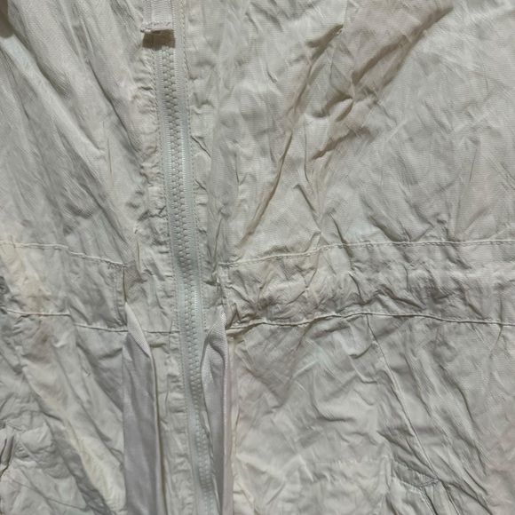 Kensie - white “Krinkle” fabric jacket / Coat size M. Worn once - Picture 2 of 6